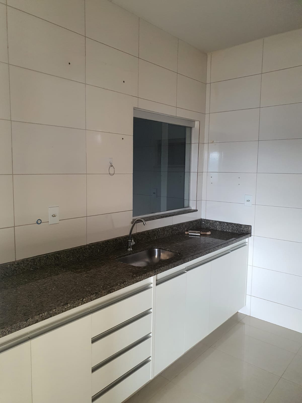 Amplo Apartamento a venda .