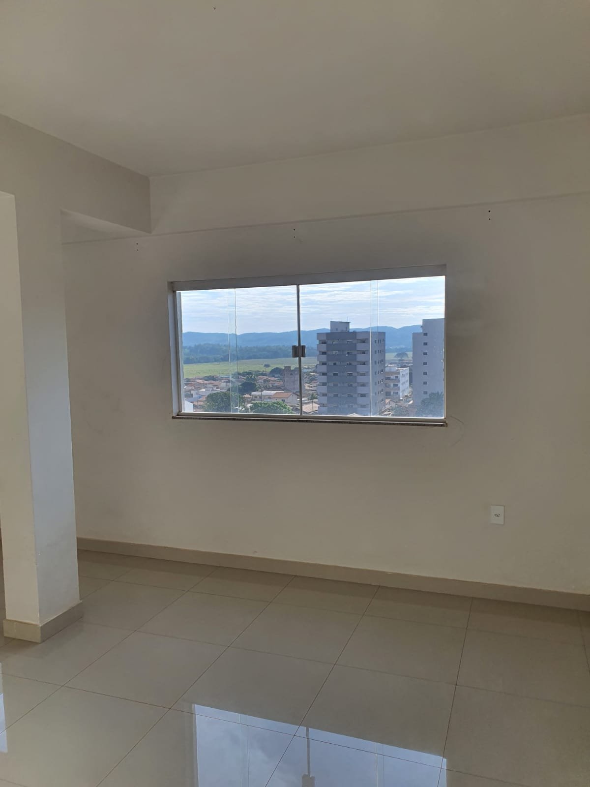 Amplo Apartamento a venda .