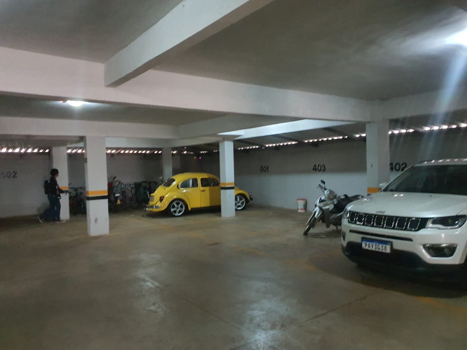 Amplo Apartamento a venda .