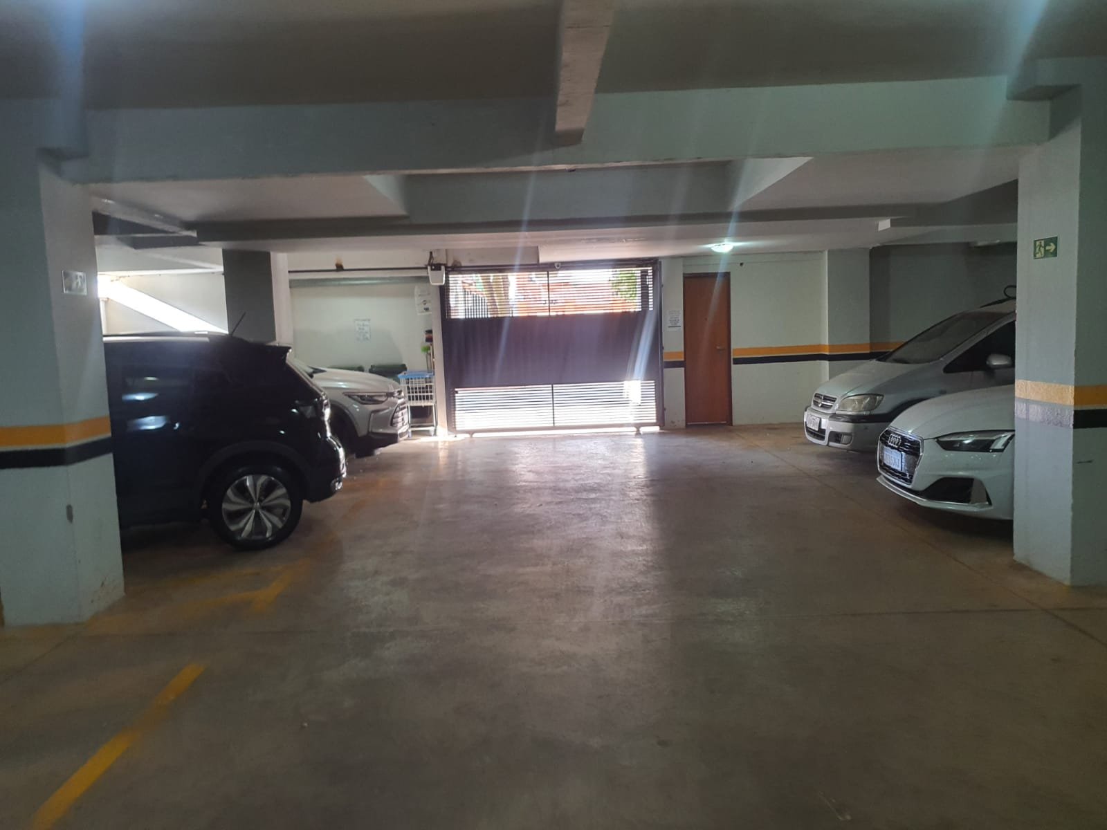 Amplo Apartamento a venda .