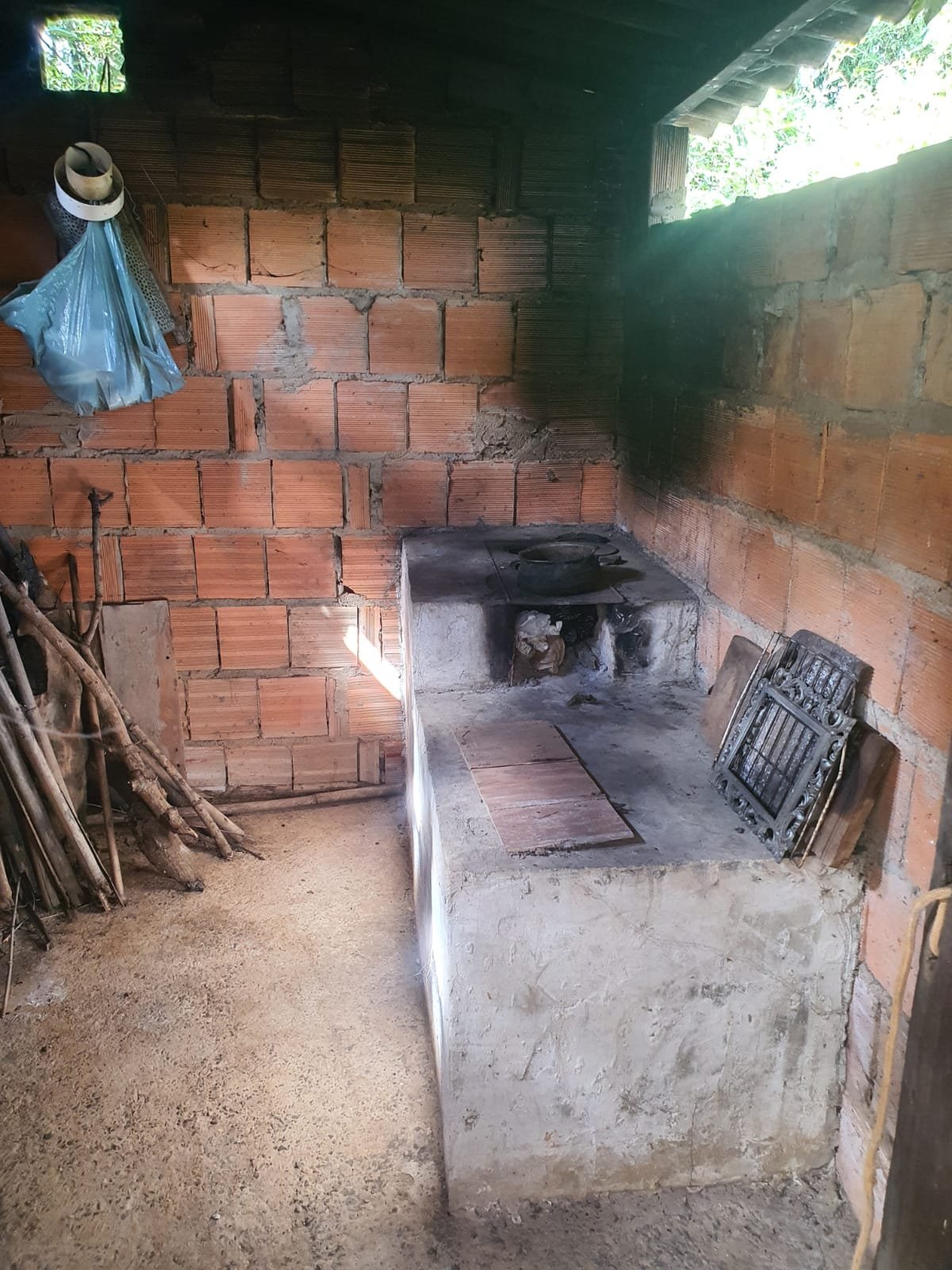 Chácara com 2.080 mtrs a venda