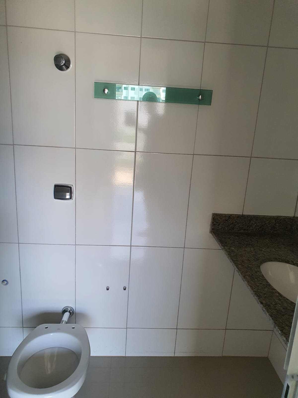 Amplo Apartamento a venda .