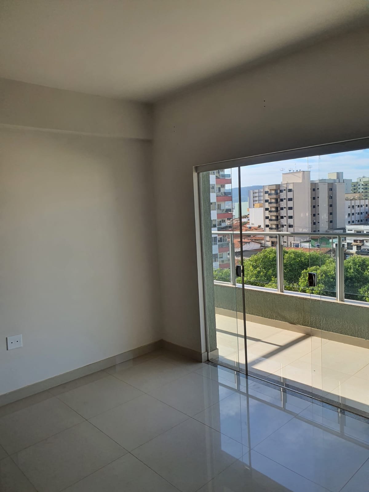 Amplo Apartamento a venda .