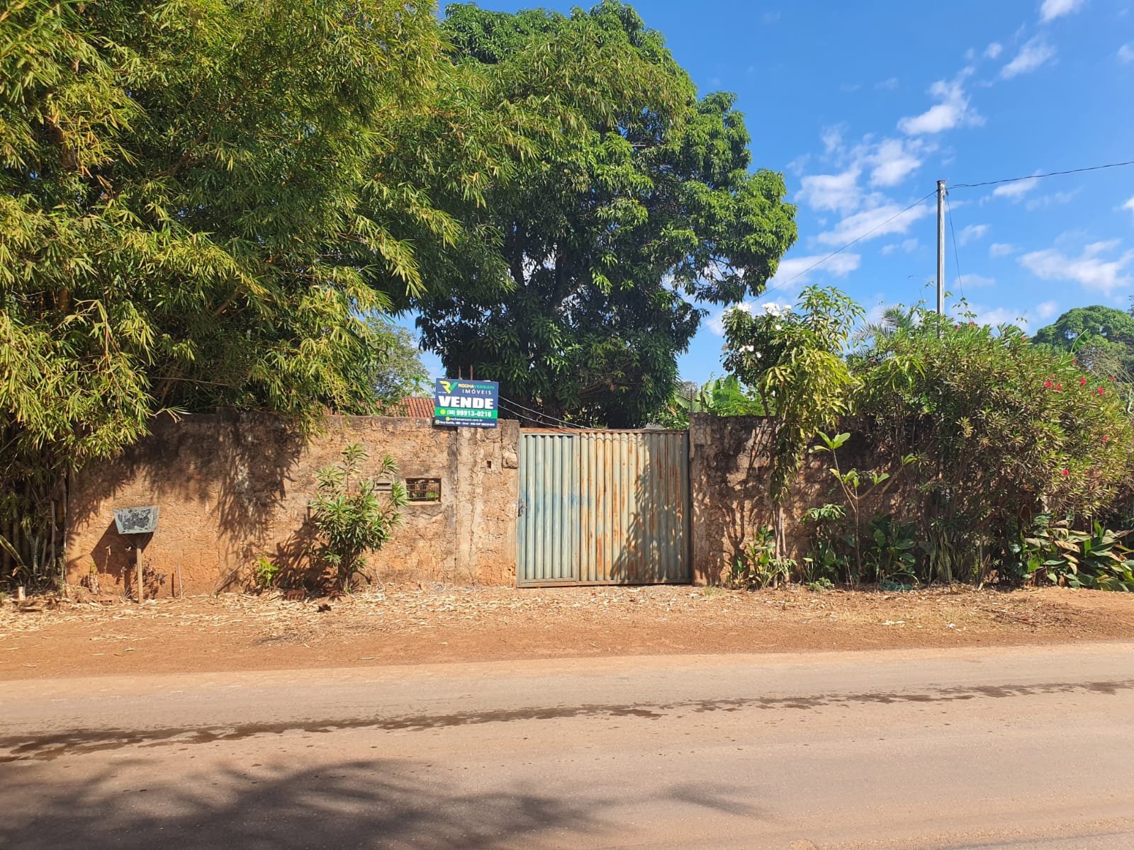 Chácara com 2.080 mtrs a venda