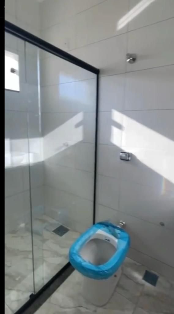 Casa a Venda .(Em Condomínio)