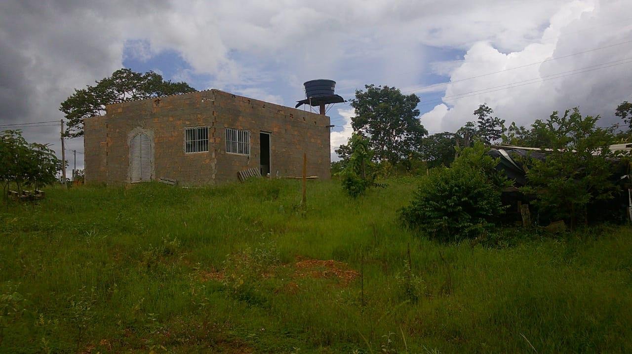 Chacara disponivel para venda ou troca em casa em Unai