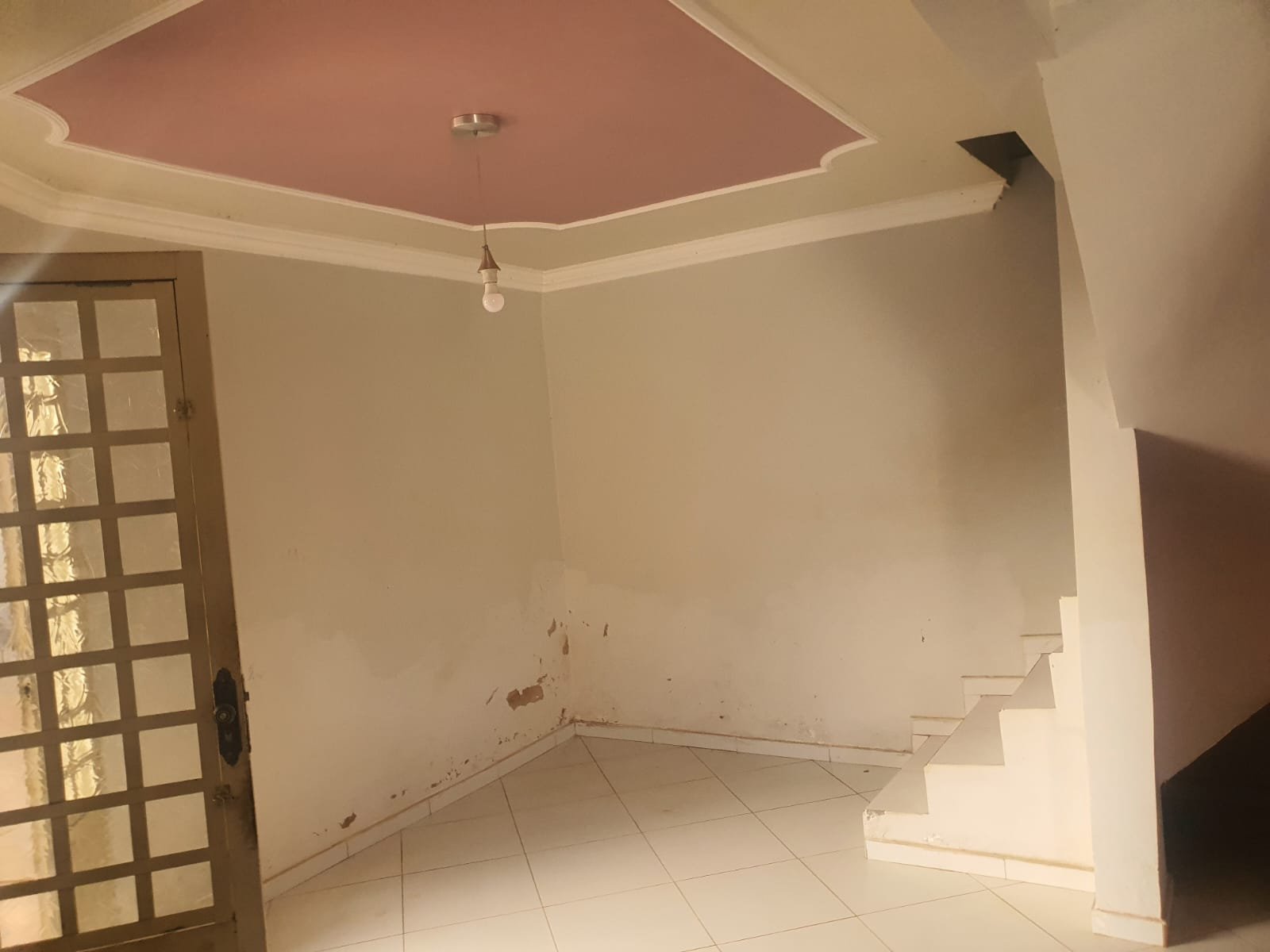 Sobrado disponivel para locação.