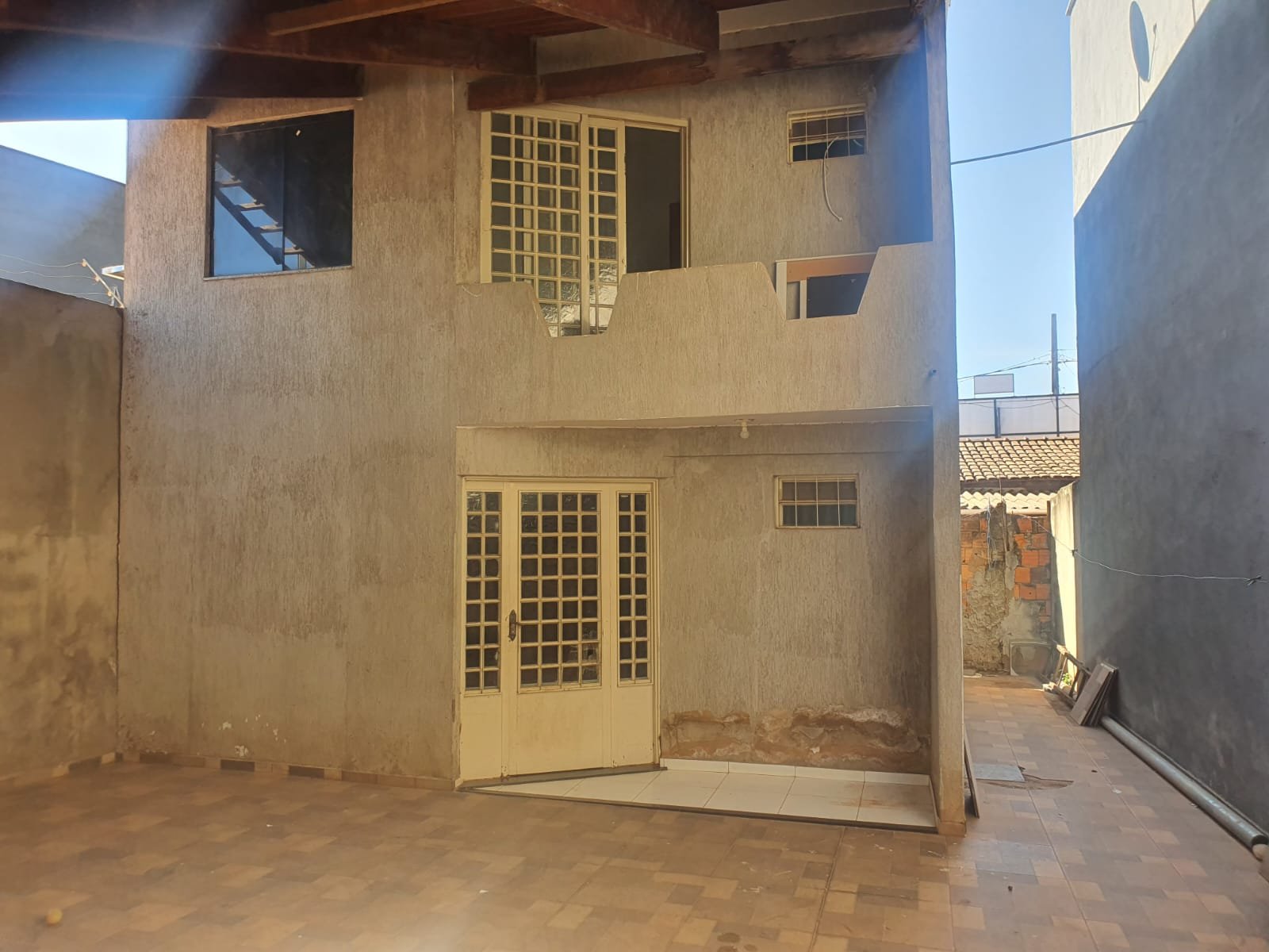 Sobrado disponivel para locação.