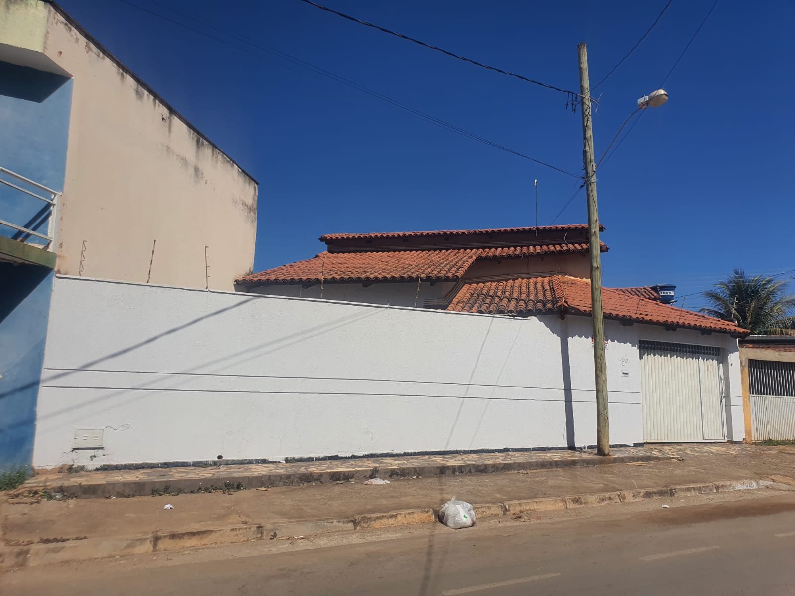 CASA A VENDA BAIRRO PRIMAVERA.