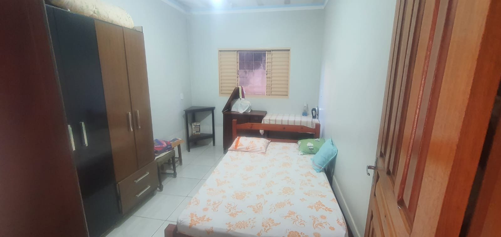 Terreno a venda ja com um apartamento, e estrutura para mais 10 andares