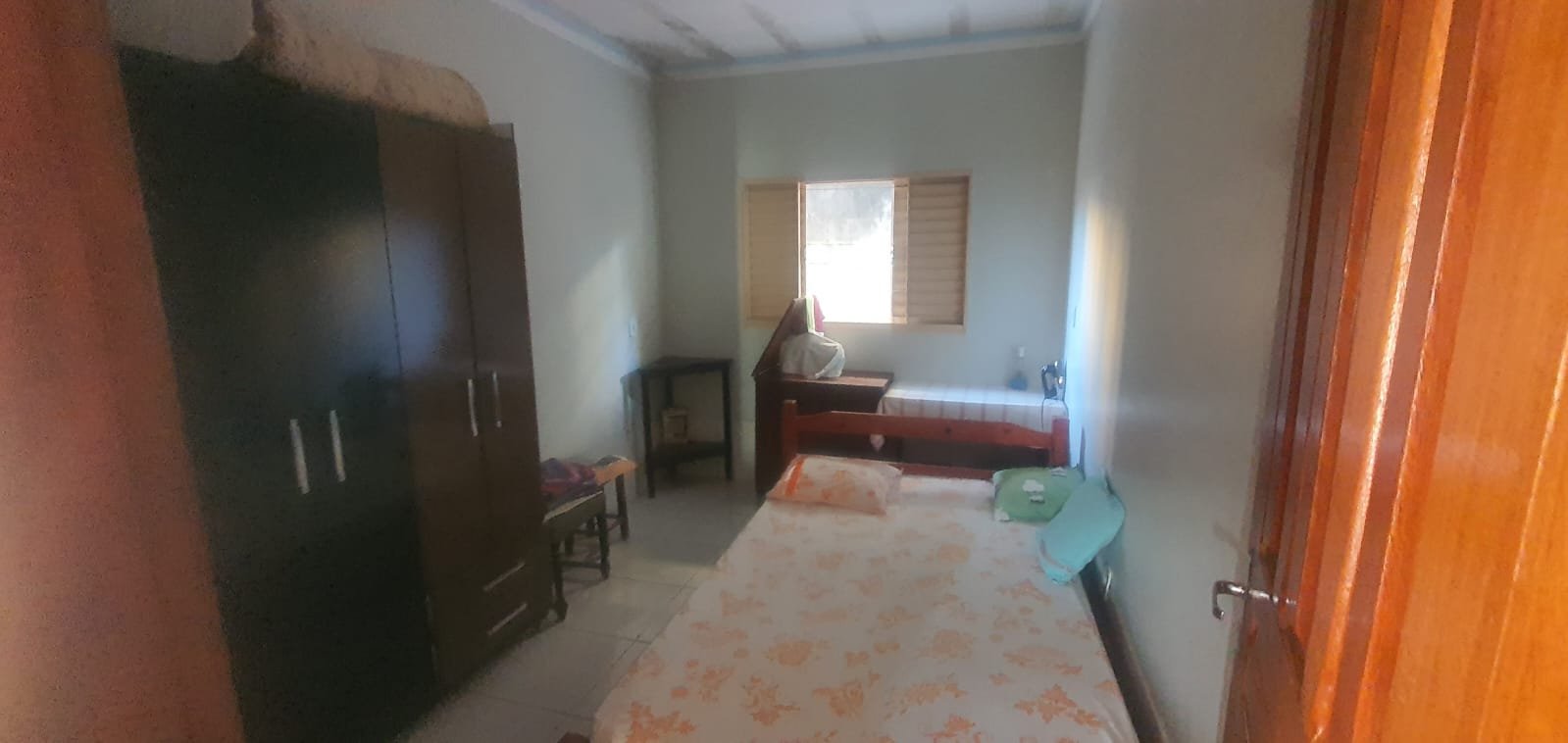 Terreno a venda ja com um apartamento, e estrutura para mais 10 andares