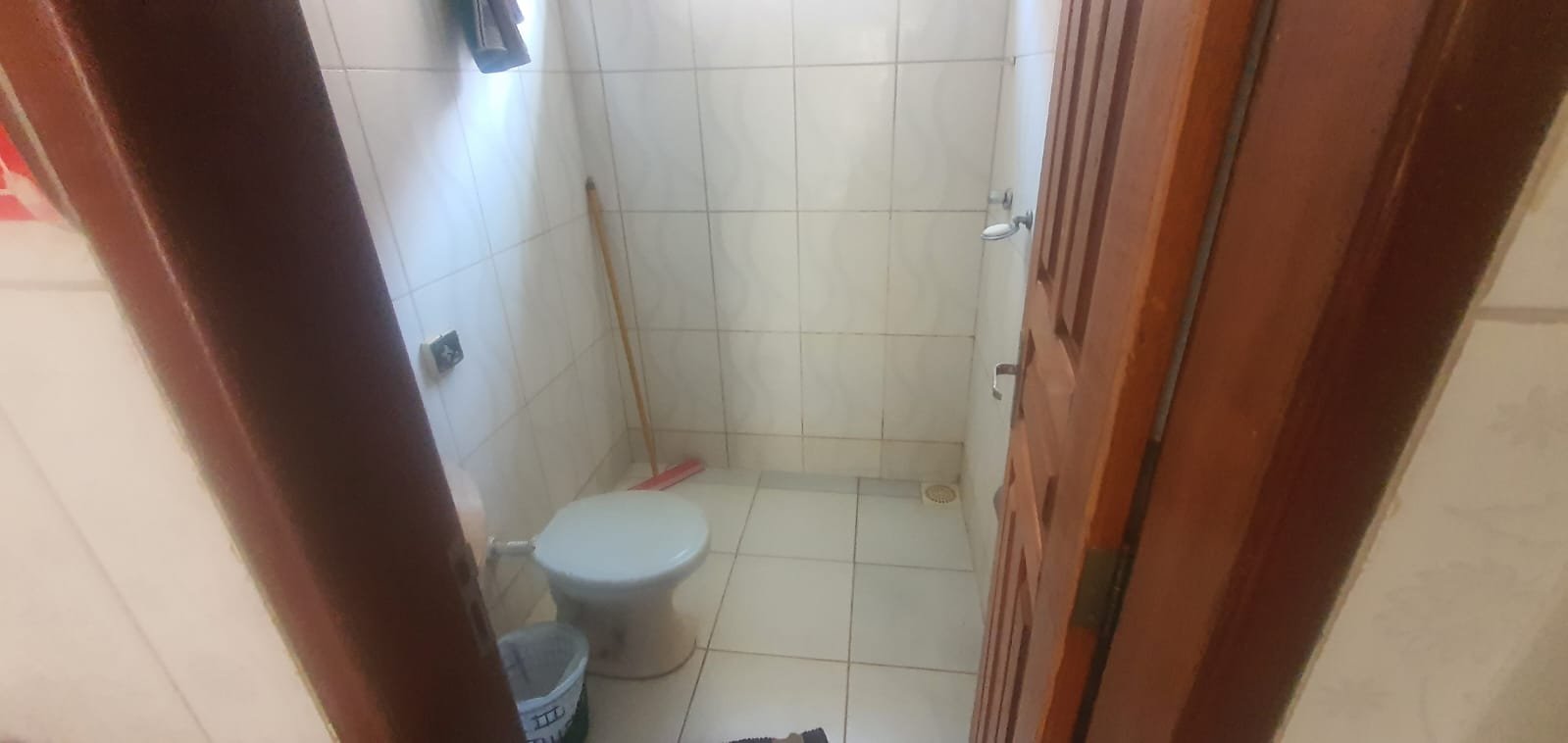 Terreno a venda ja com um apartamento, e estrutura para mais 10 andares