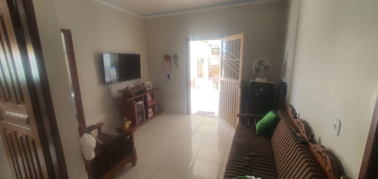 Terreno a venda ja com um apartamento, e estrutura para mais 10 andares