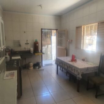 Terreno a venda ja com um apartamento, e estrutura para mais 10 andares